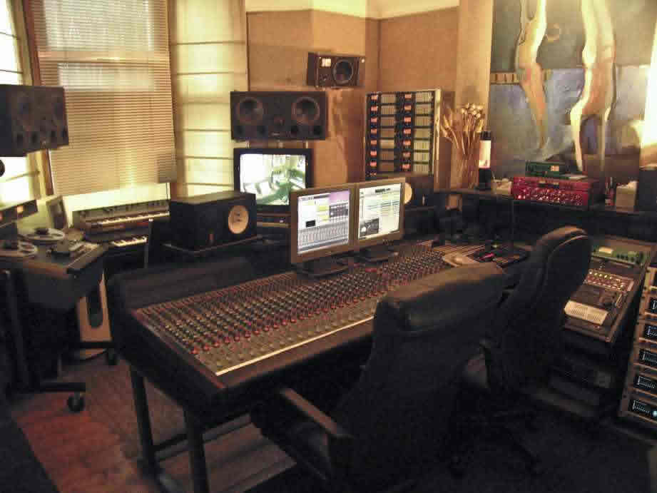 Studio  1